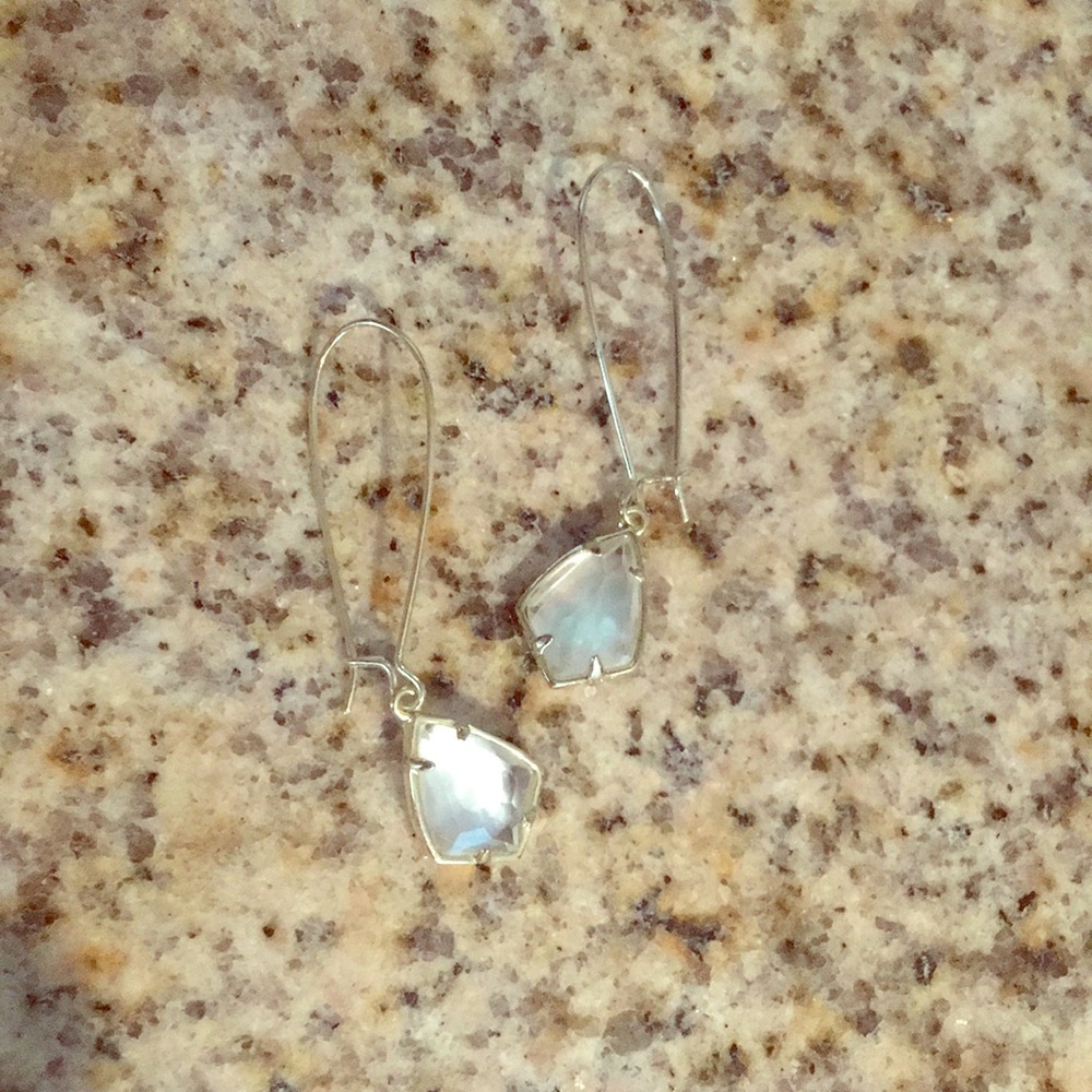 Kendra Scott Gold Drop Earrings in White Pearl